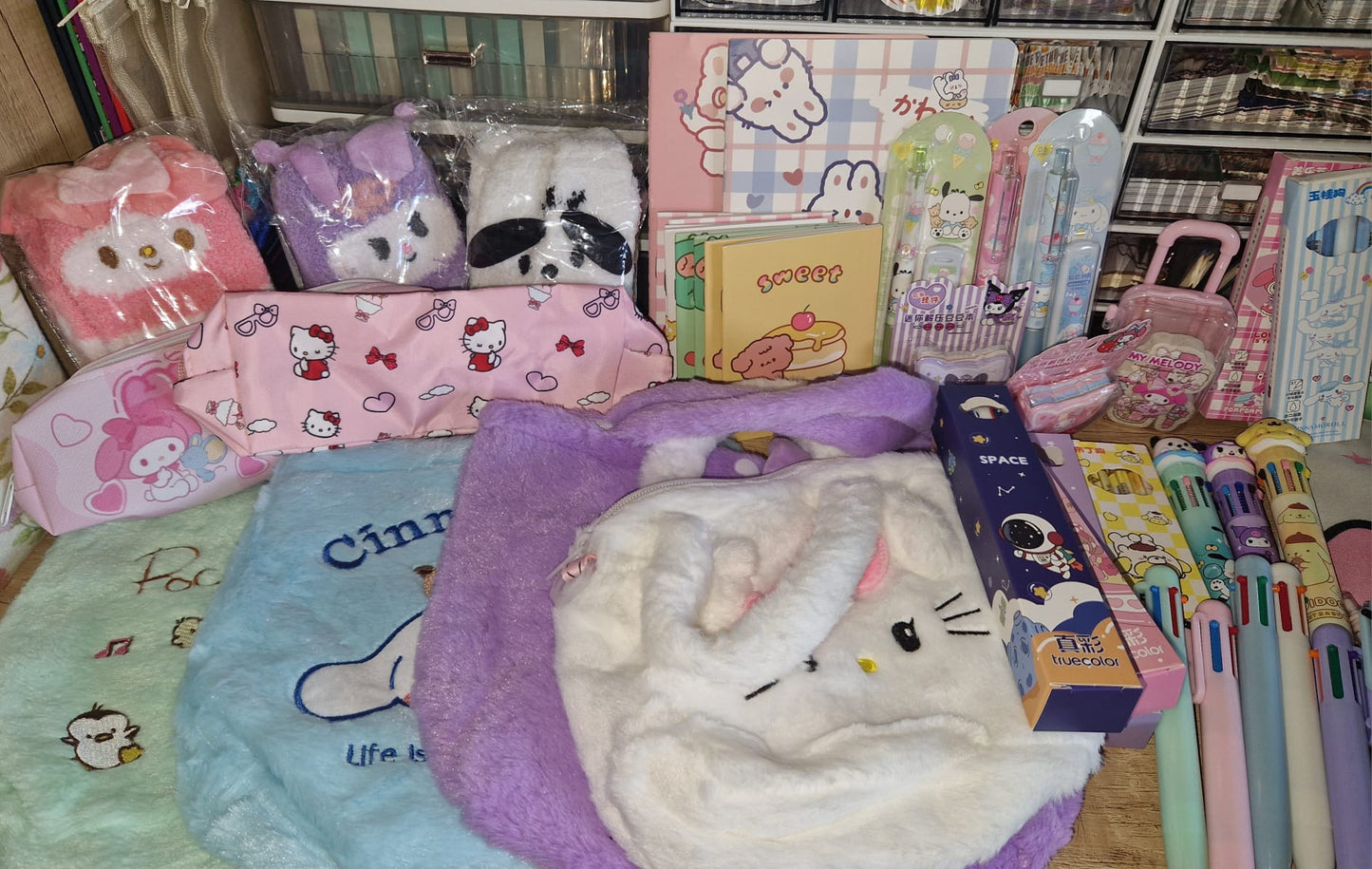 Kawaii Mystery Ball Pick 🌸✨