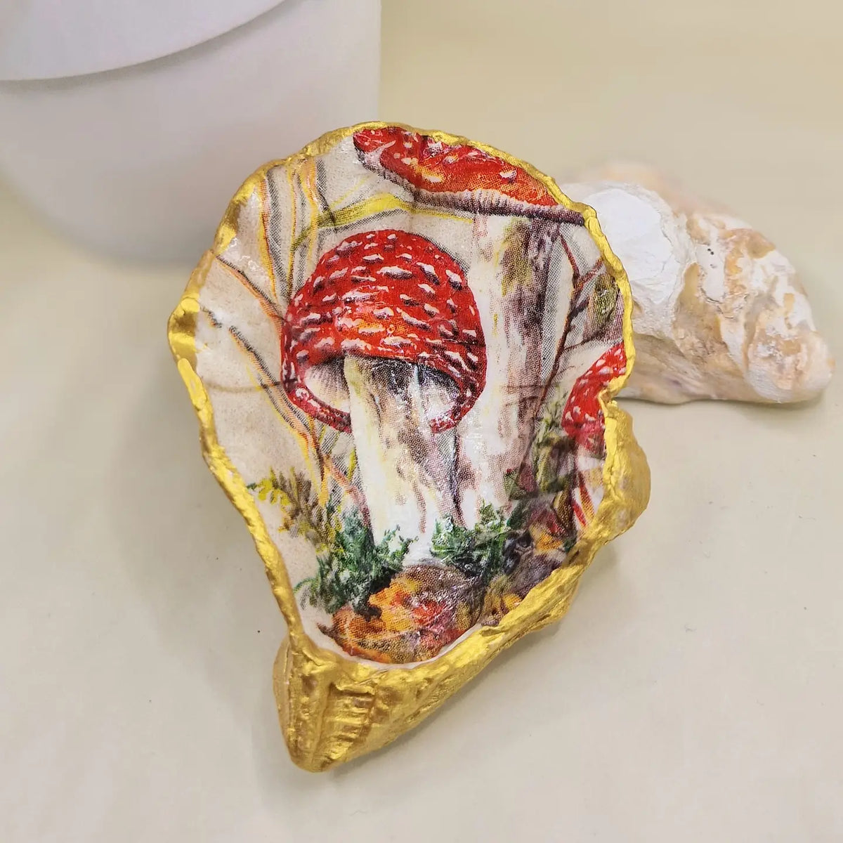 🍄🌿 Woodland Toadstool Oyster Shell Trinket Dish