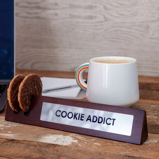 🍪 Cookie Addict Wooden Desk Sign