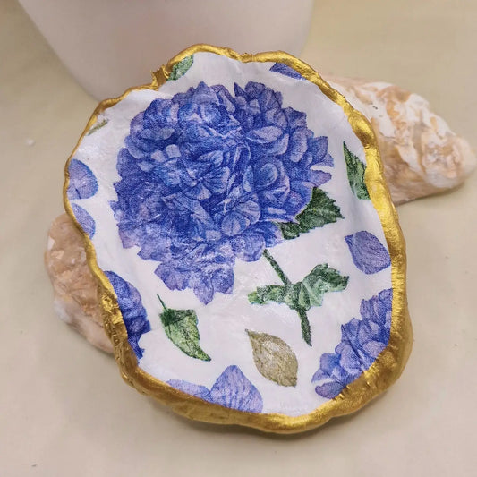🌸 Mauve Hydrangea Flower Oyster Shell Trinket Dish