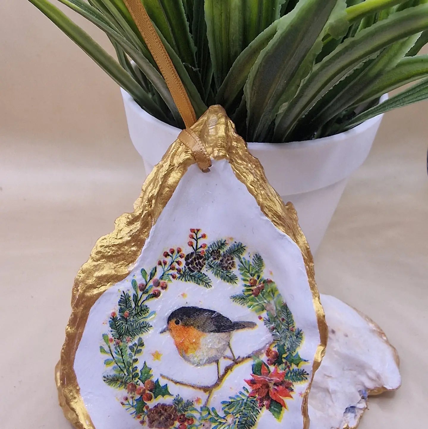 ❤️🐦 Robin Redbreast Oyster Shell Christmas Decoration