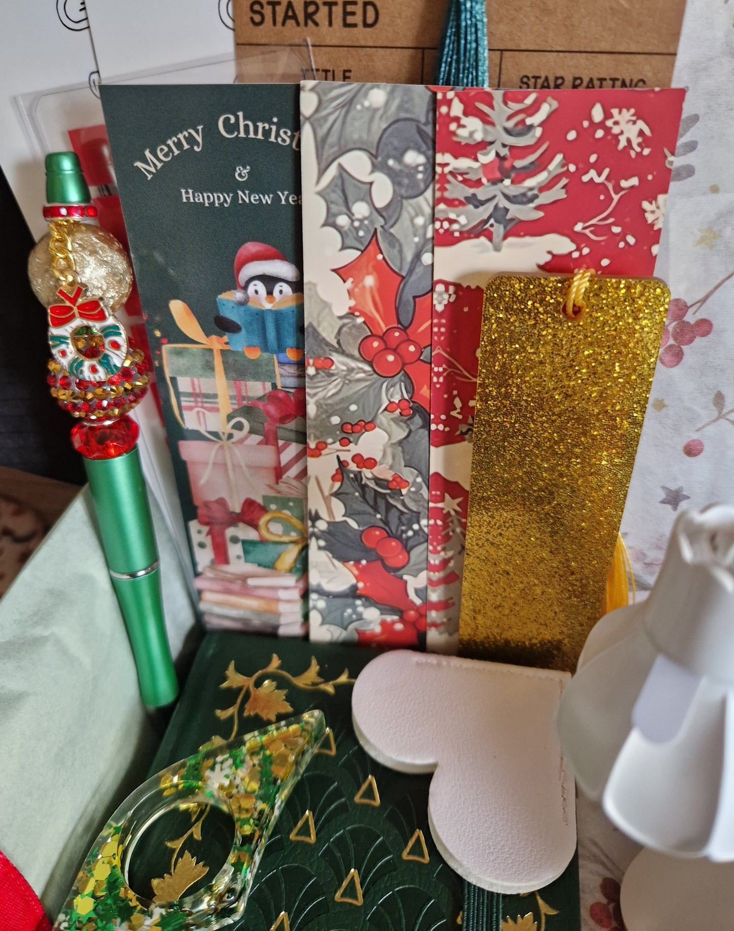 🎄🎁Traditional Christmas Bookish Bundles