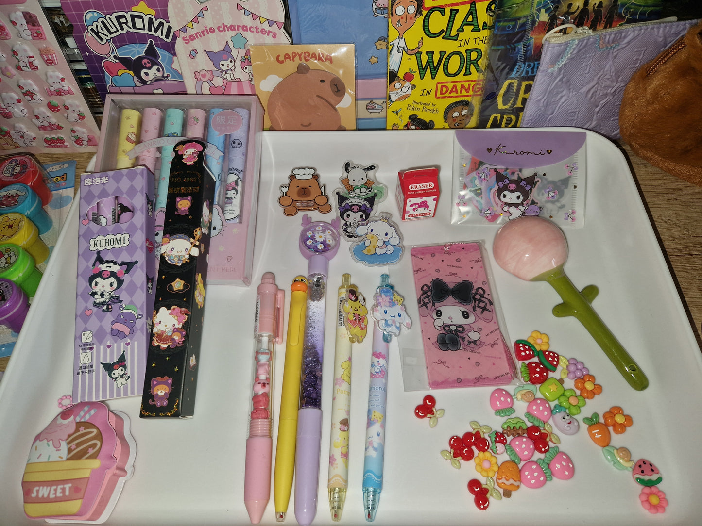 ✨Bookish Lucky Scoops